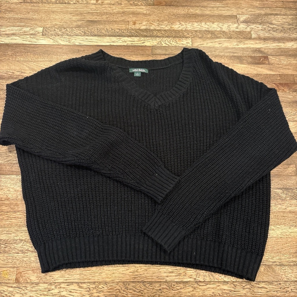 Wild Fable Women’s Black V-Neck Sweater
